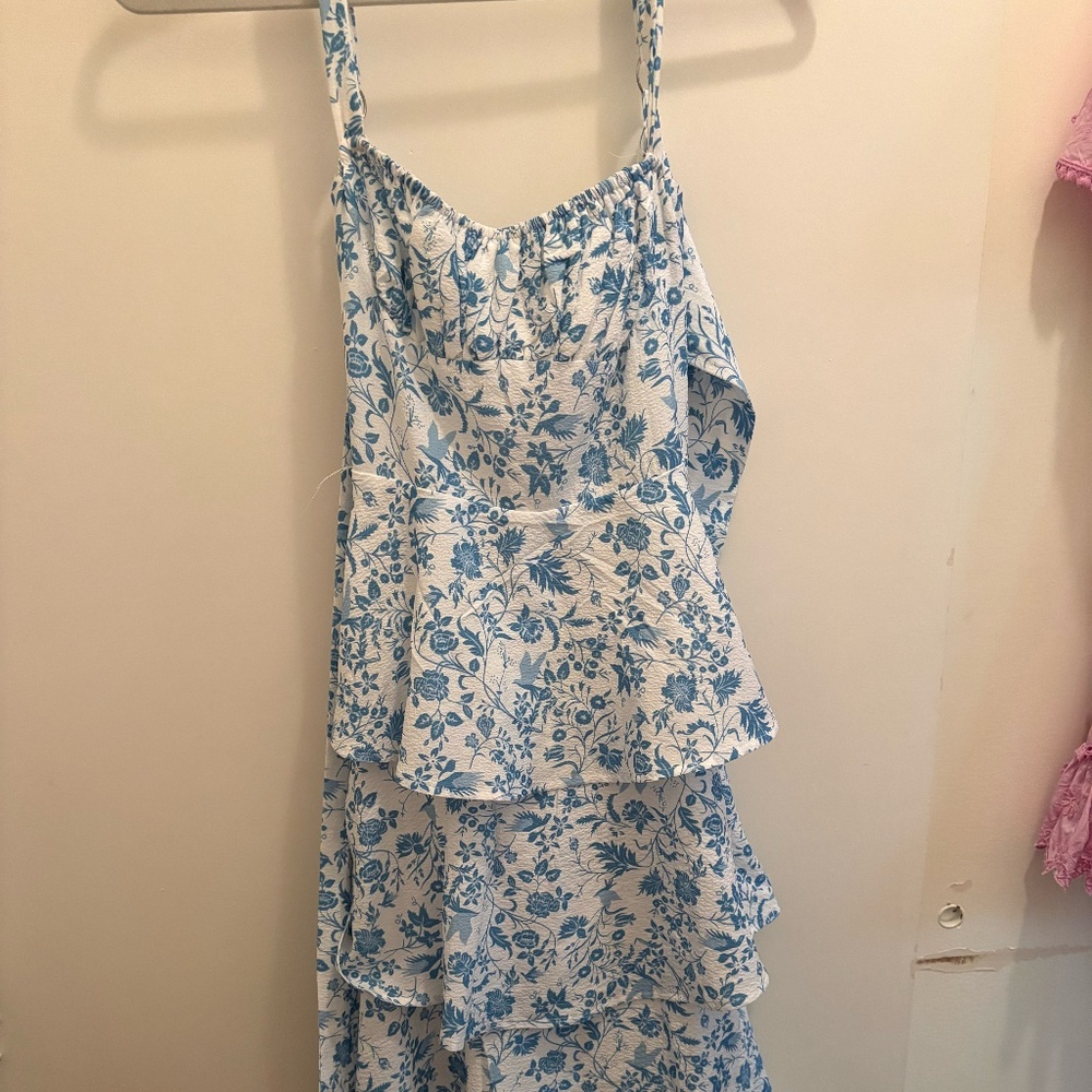 Hello Molly Floral Blue maxi dress // womens size 4 - Picture 2 of 5